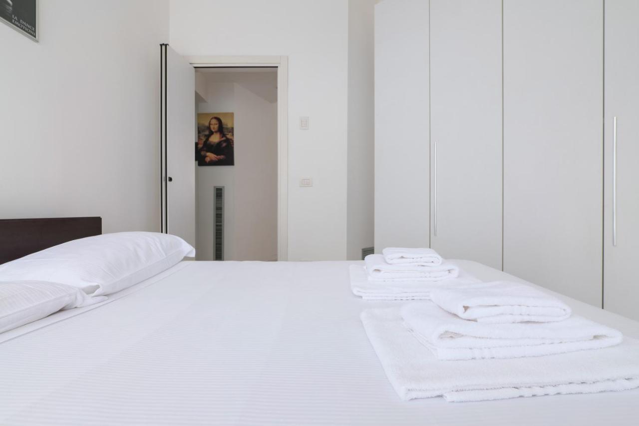 Prestige Boutique Homes - Duomo 1 Milan Exterior photo